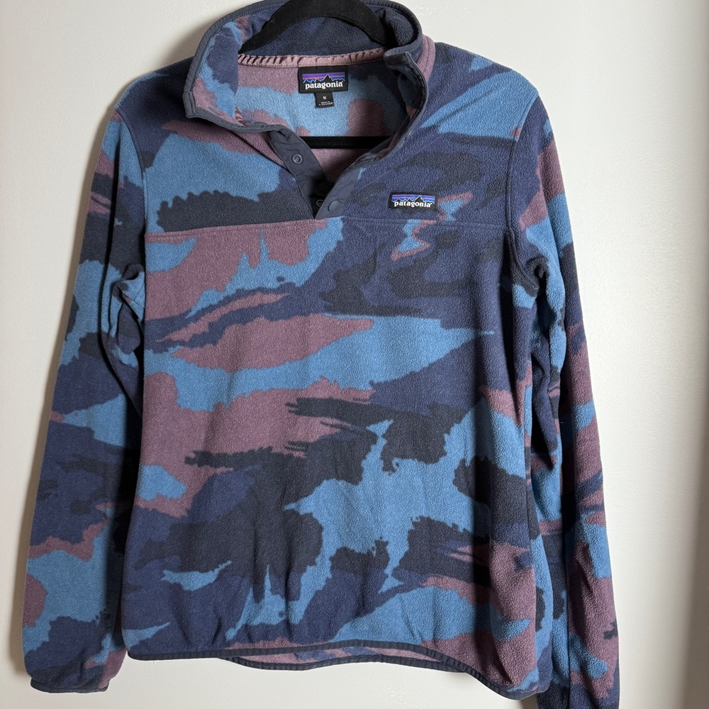 Patagonia Blue and Pink Fleece Jacket